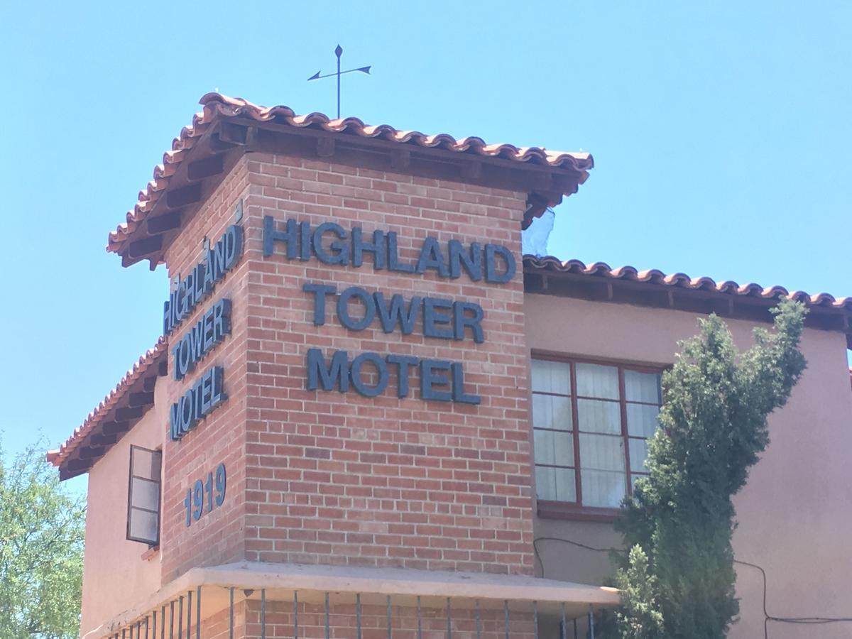 Highland Tower Motel Тусон Екстериор снимка