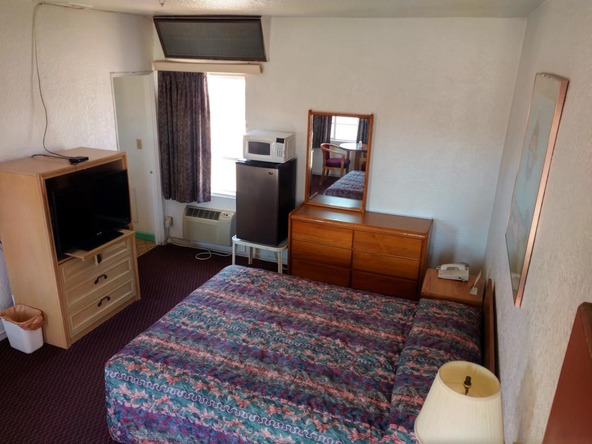 Highland Tower Motel Тусон Екстериор снимка