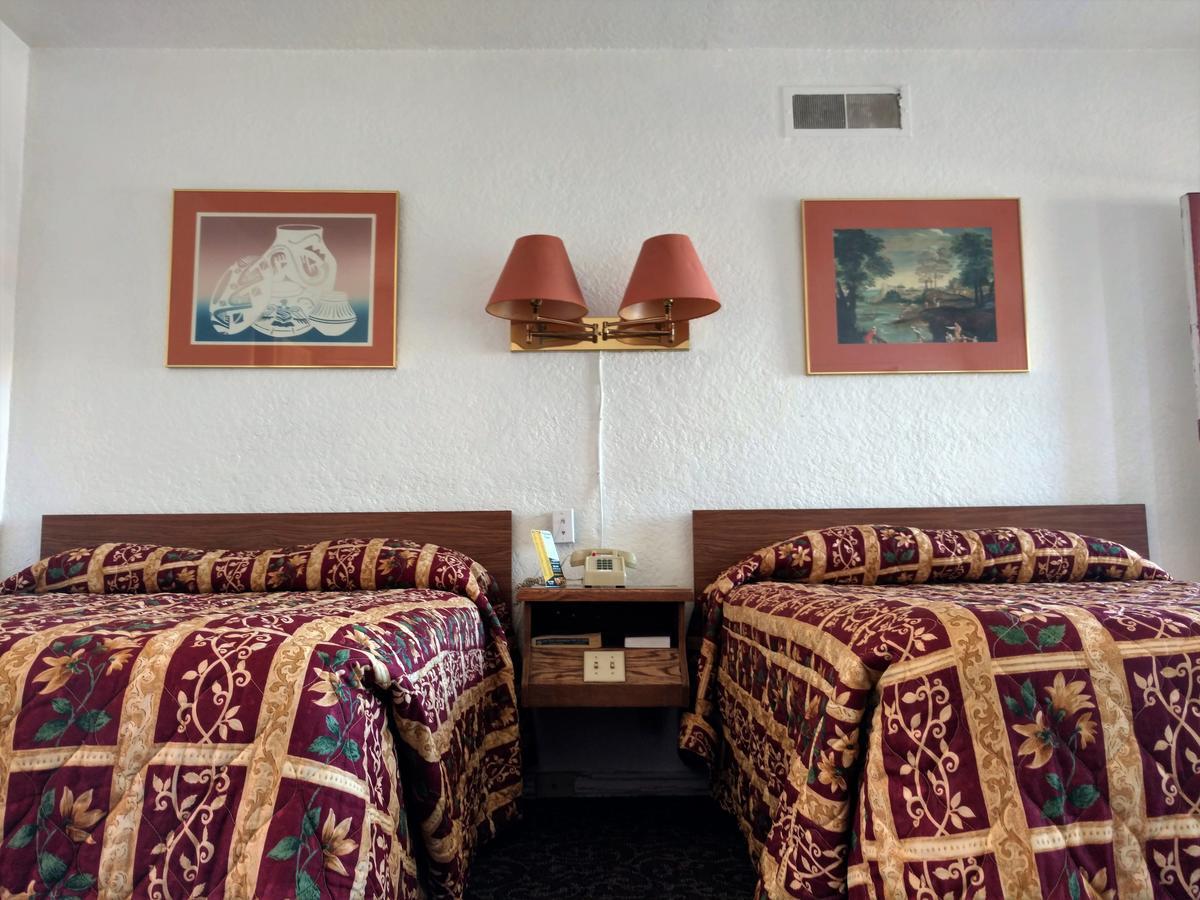 Highland Tower Motel Тусон Екстериор снимка
