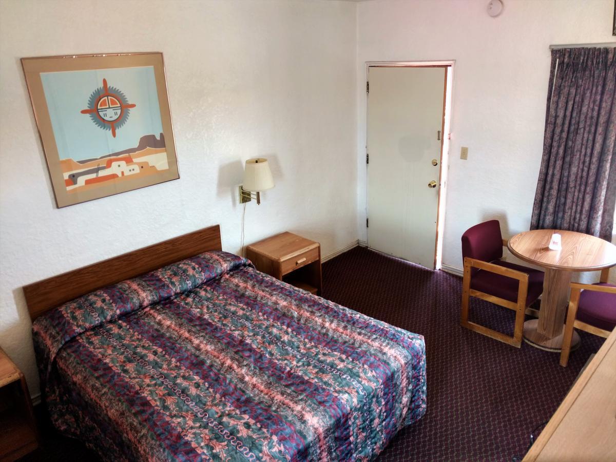 Highland Tower Motel Тусон Екстериор снимка