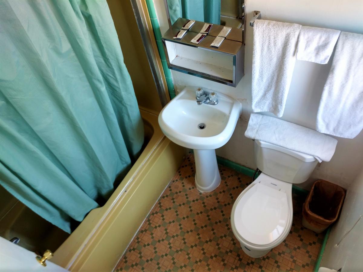 Highland Tower Motel Тусон Екстериор снимка